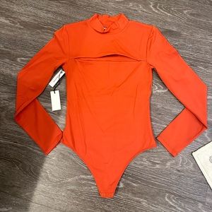 Aritzia babaton contour bodysuit